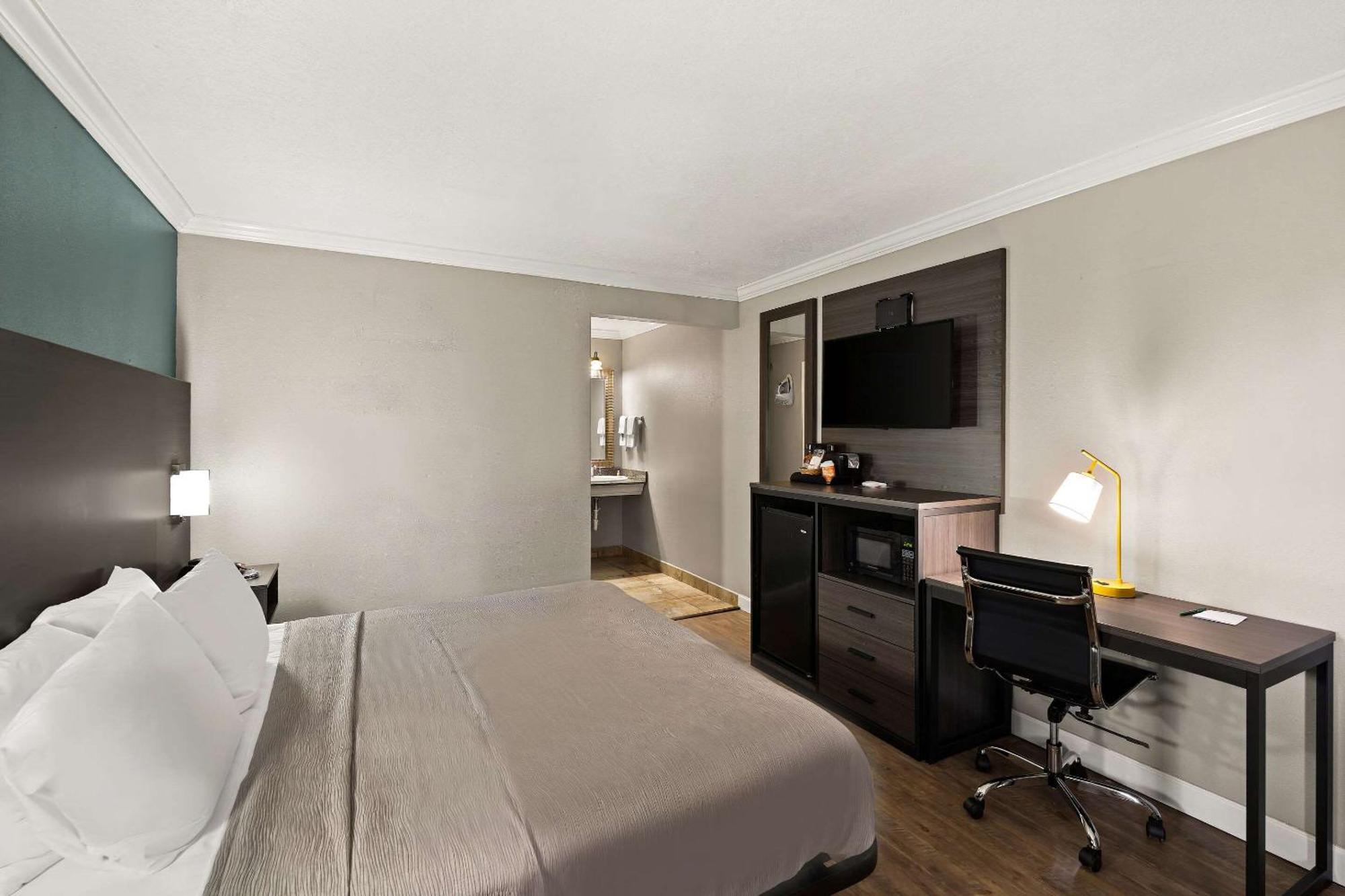 Quality Inn Оушен-Спрингс Экстерьер фото